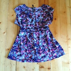 Motherhood Sleeveless blouse